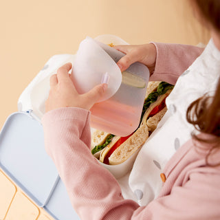 silicone lunch pocket - berry