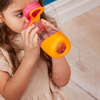 sport spout bottle - strawberry shake